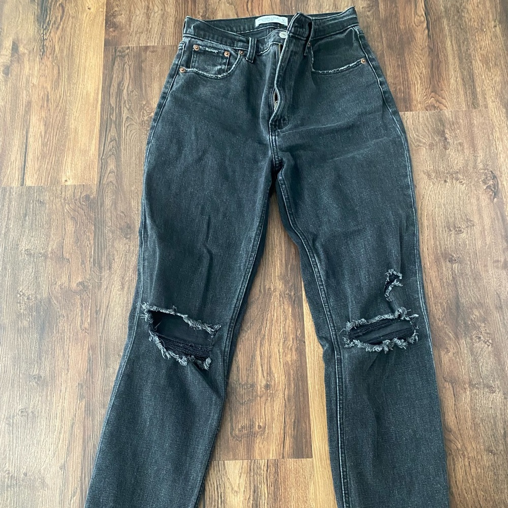 ABERCROMBIE CURVE LOVE HIGH RISE JEAN 4